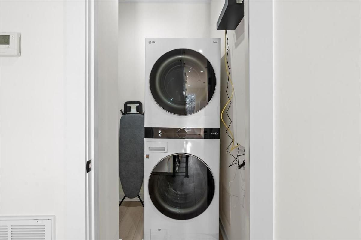 Elegant 3br3.5ba Modern Townhouse Apartment *