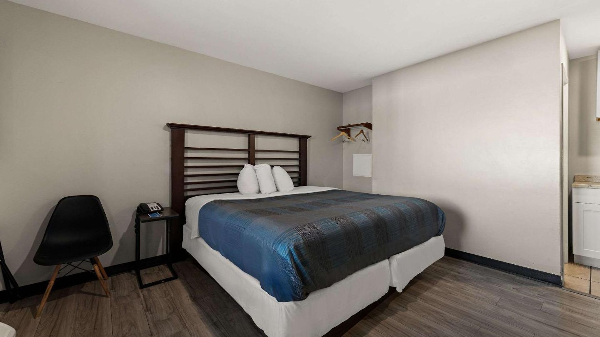 Inn Rodeway Independence Blvd