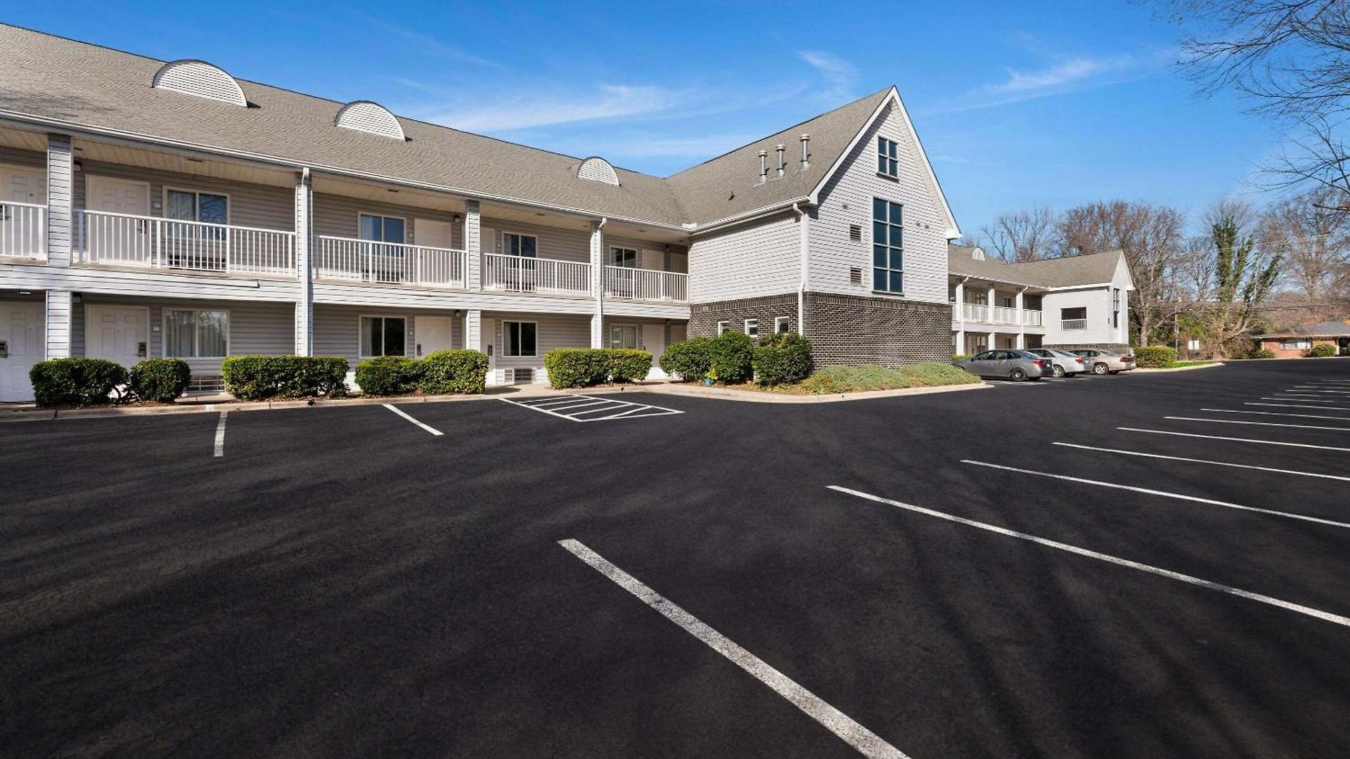 Rodeway Independence Blvd 3*
