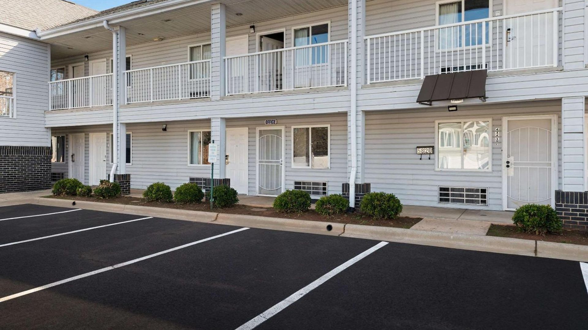 Rodeway Independence Blvd 3*
