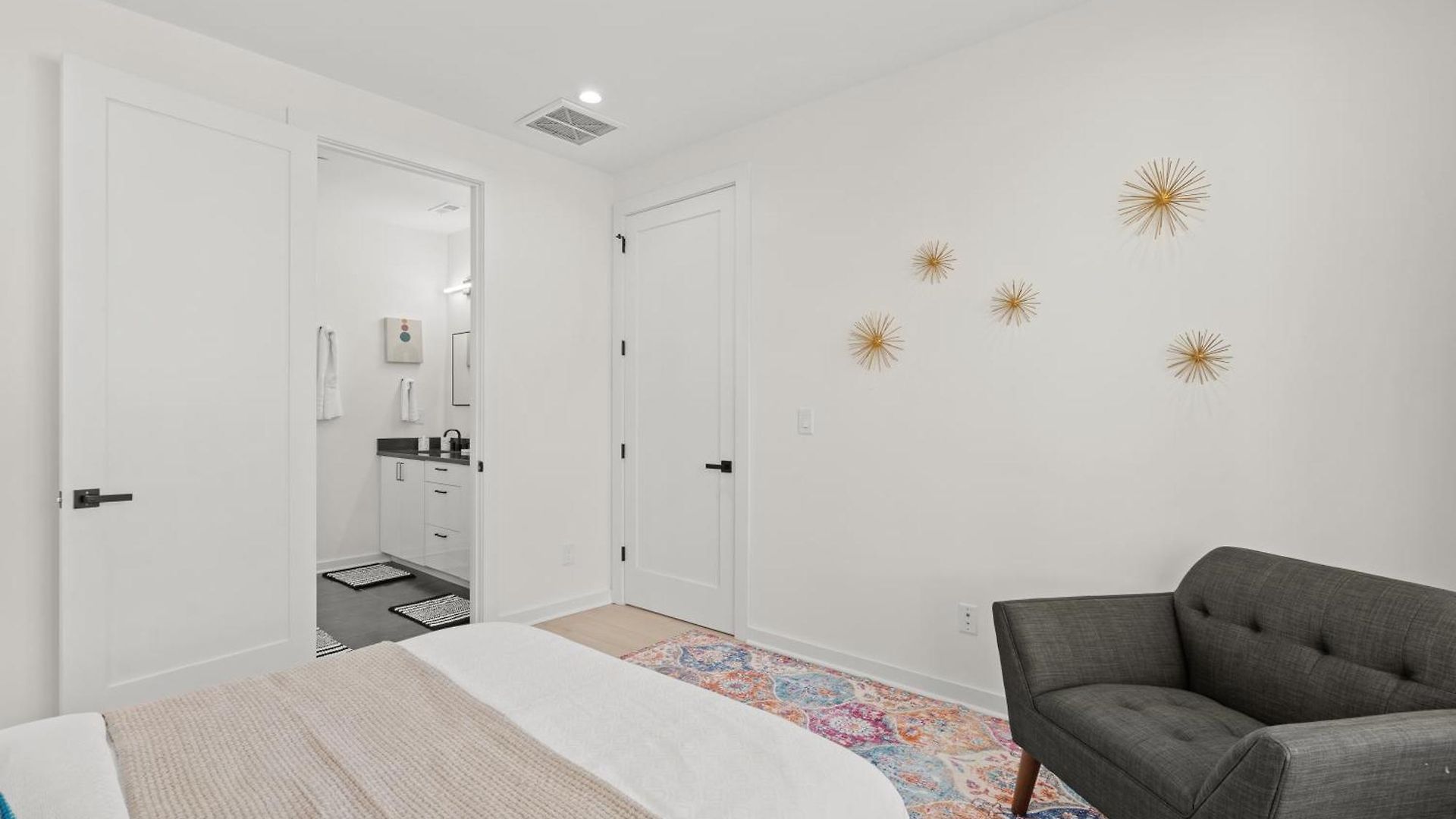 Stylish Modern 3br 3,5ba Townhouse In * Charlotte