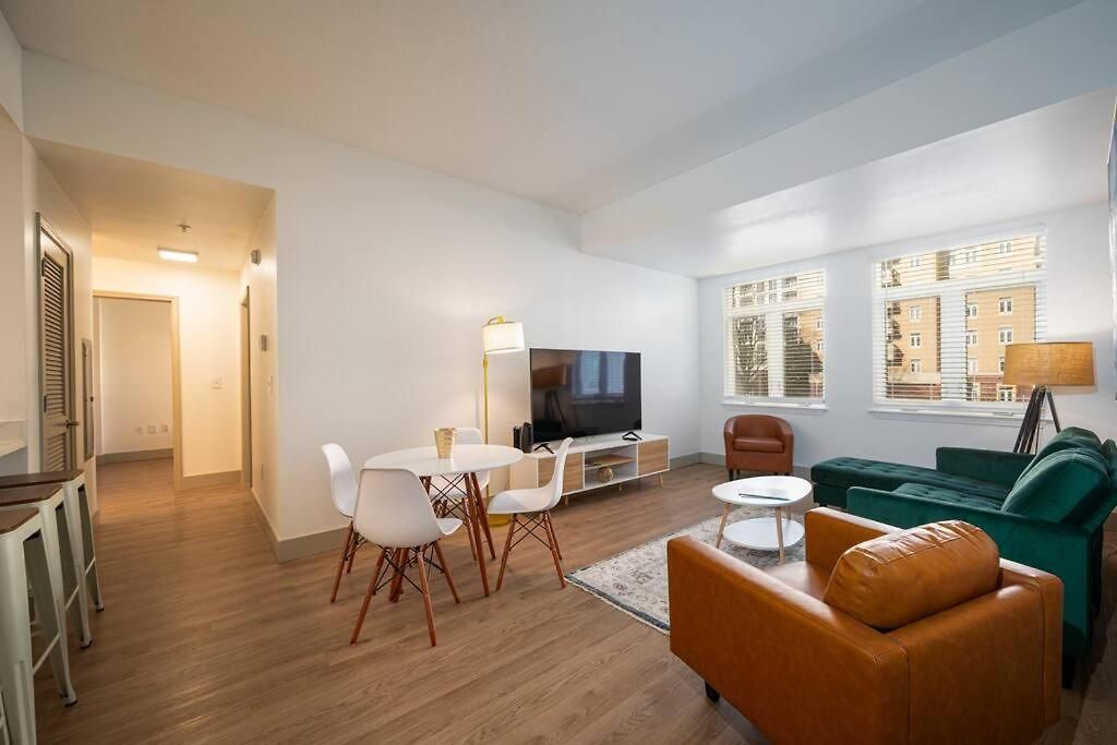 Apartment Uptown Style