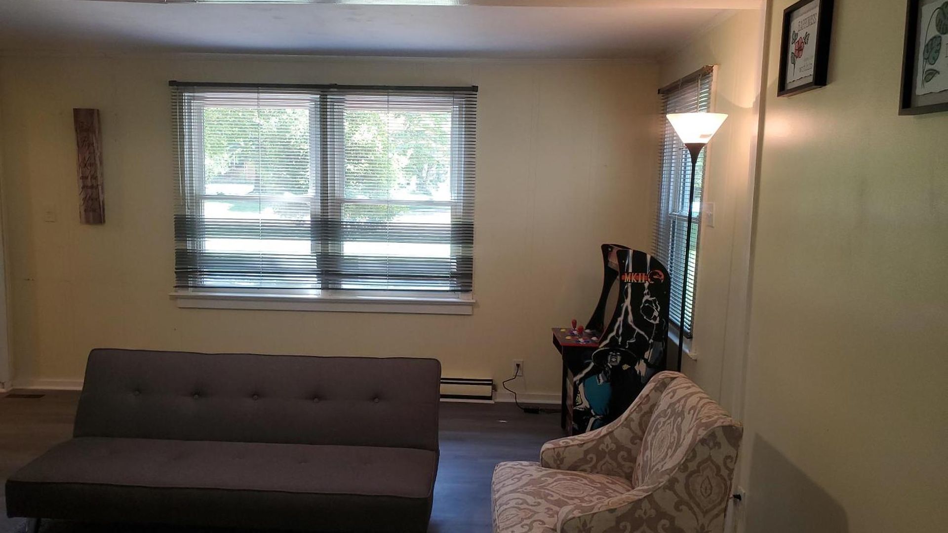Private Single Level Standalone House Large Lot - 3 Bedrooms *