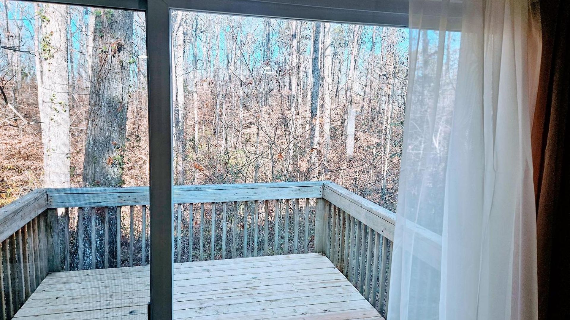 Da.luxe Mtn Island Area On 1.56 Acres *