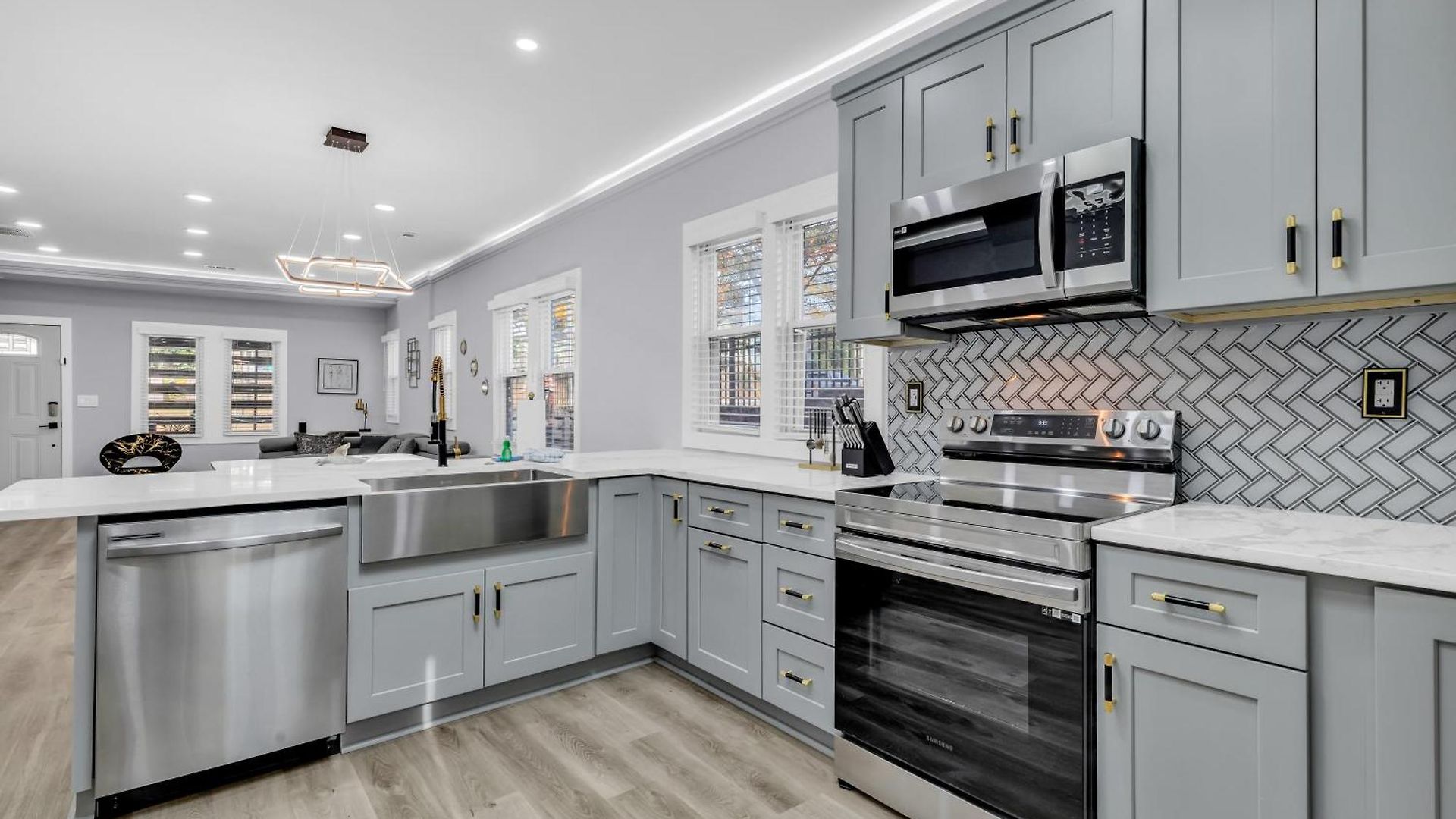 Spacious 3br House In *