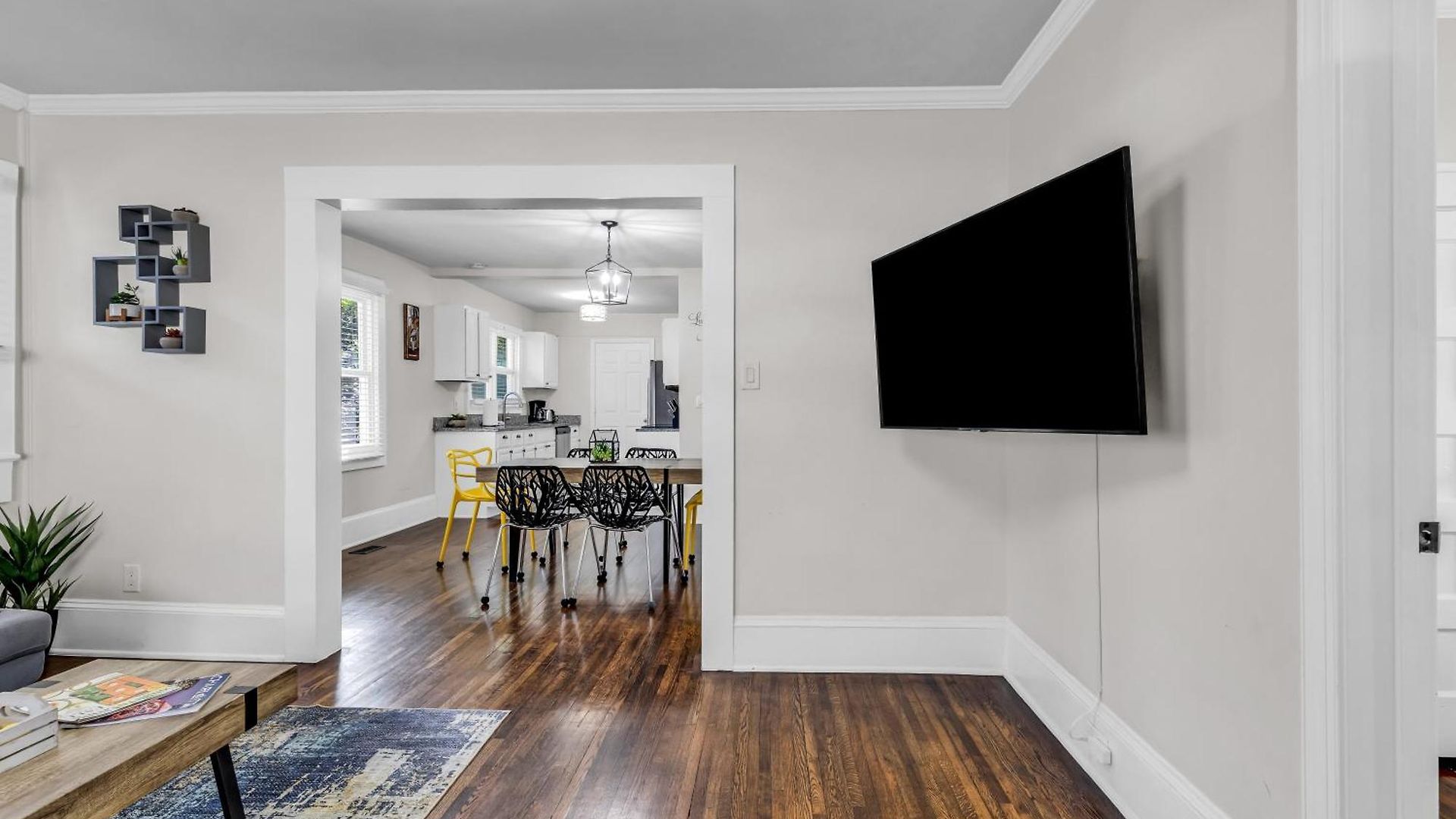 Luxury 3br Noda Holiday home *