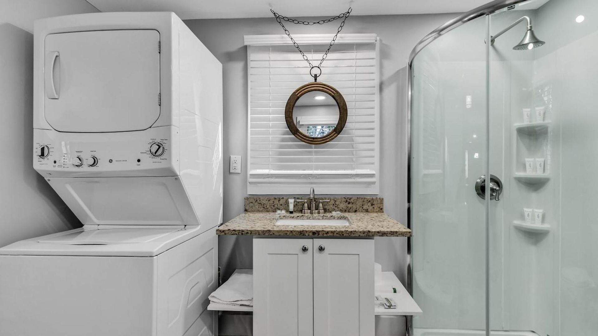 Luxury 3br Noda