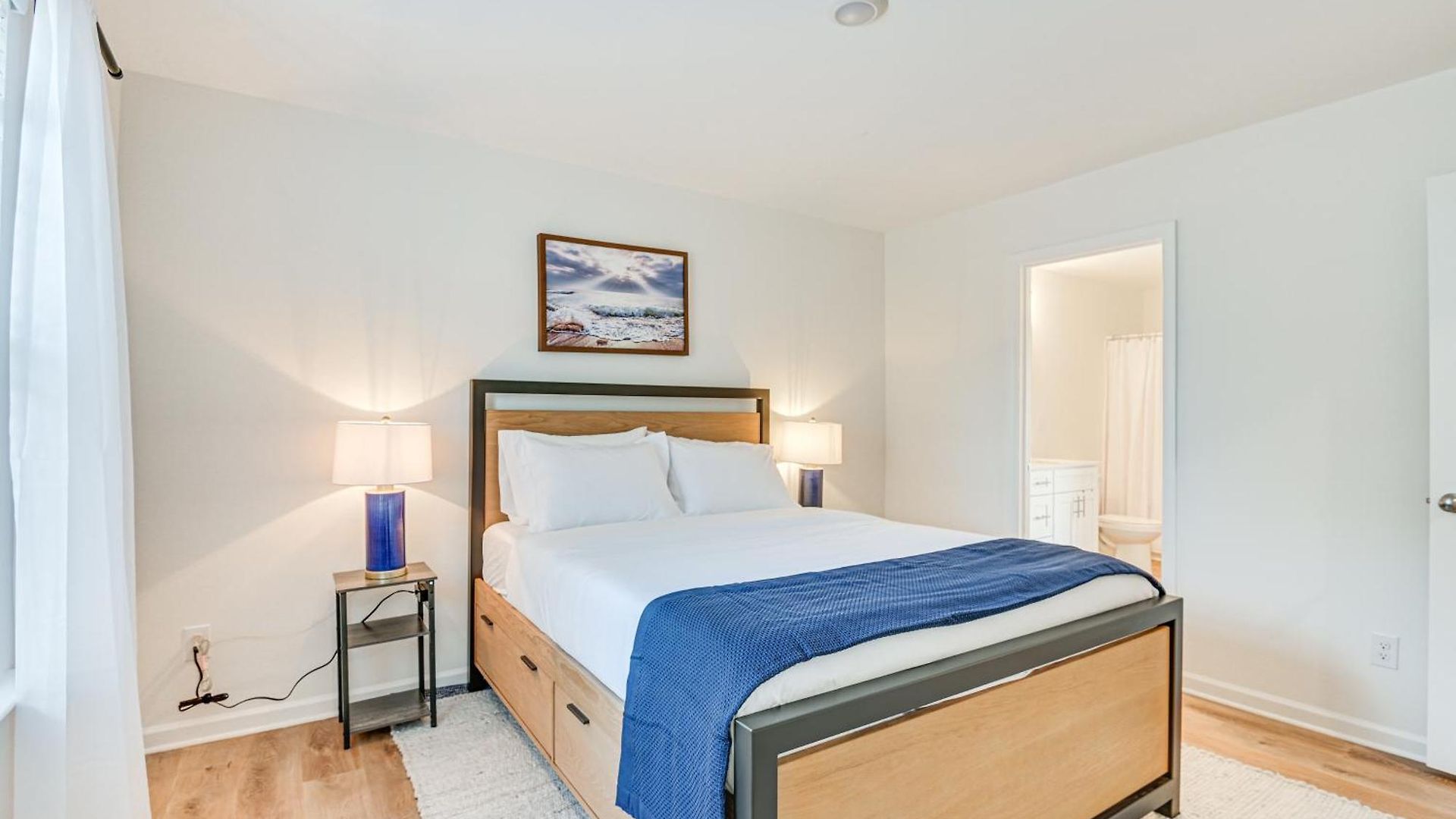 Charming Townhome: 6 Mi To Downtown! * Charlotte