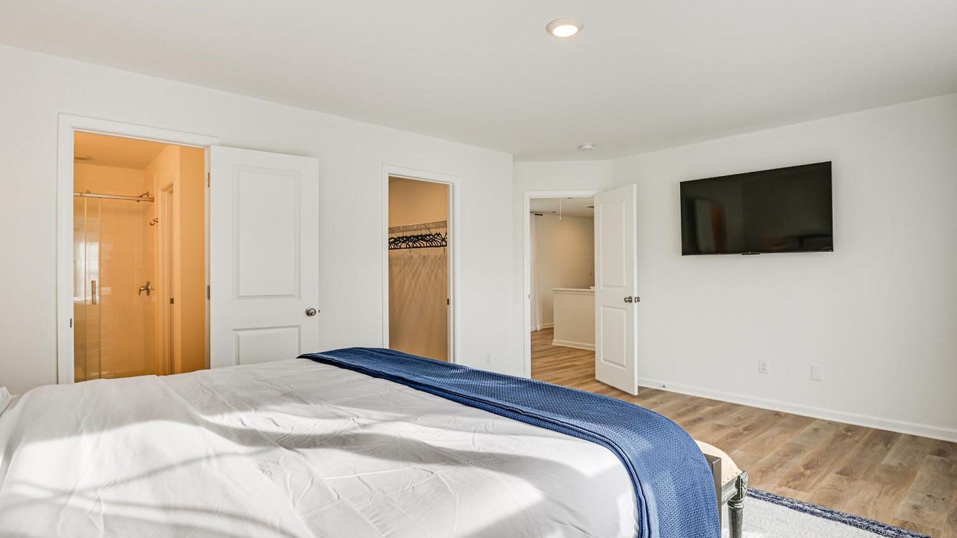 Charming Townhome: 6 Mi To Downtown! Charlotte