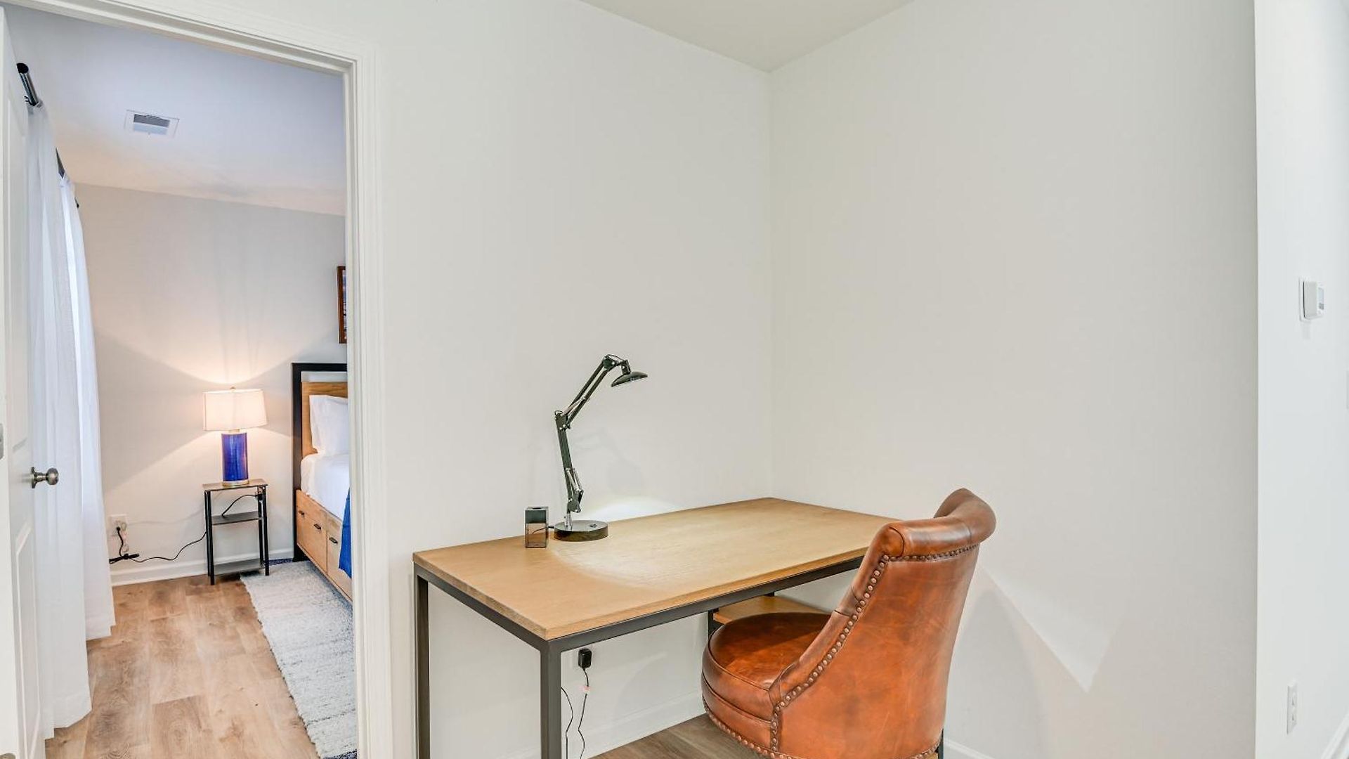 Charming Townhome: 6 Mi To Downtown! Charlotte