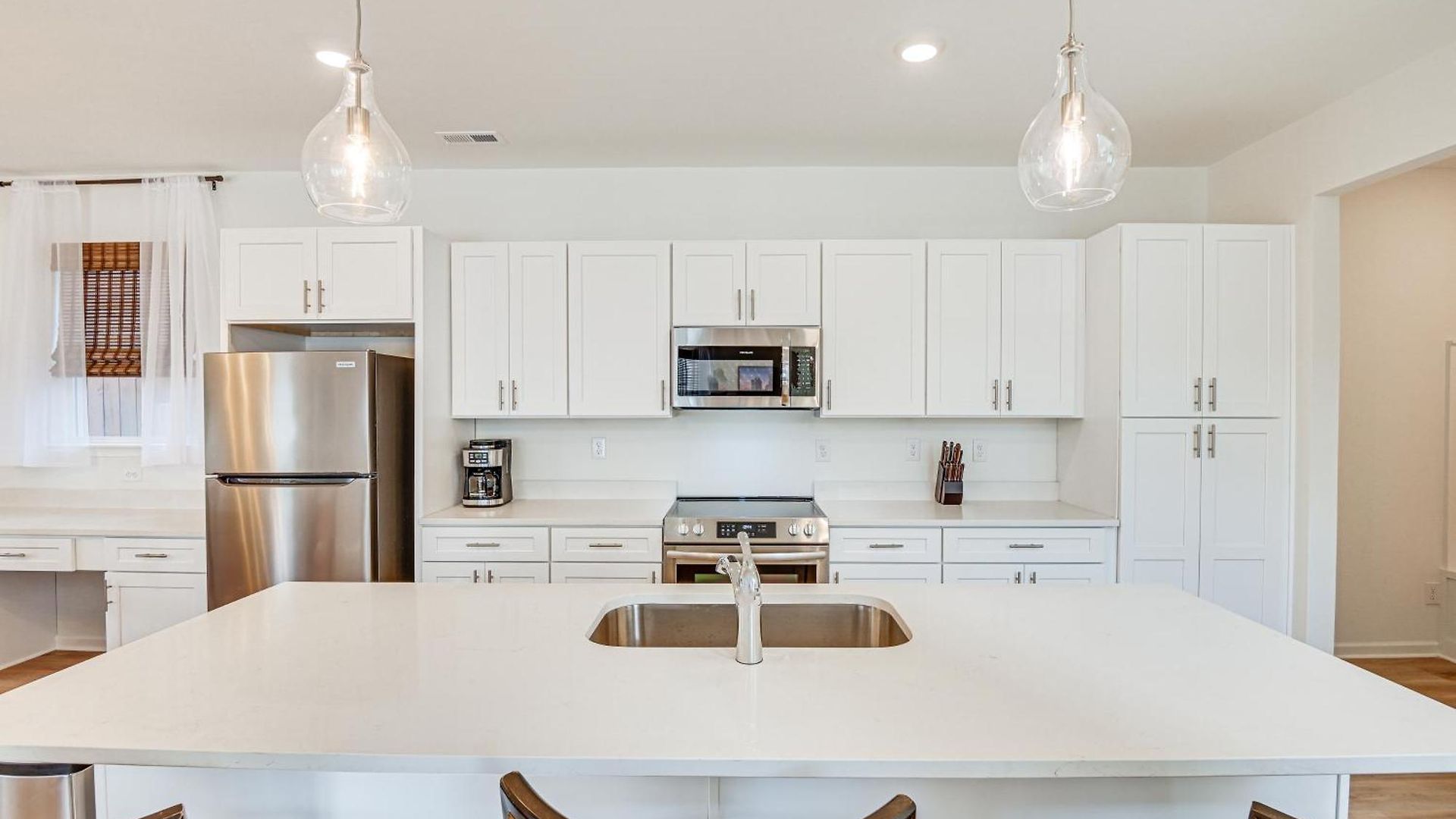 Holiday home Charming Townhome: 6 Mi To Downtown!