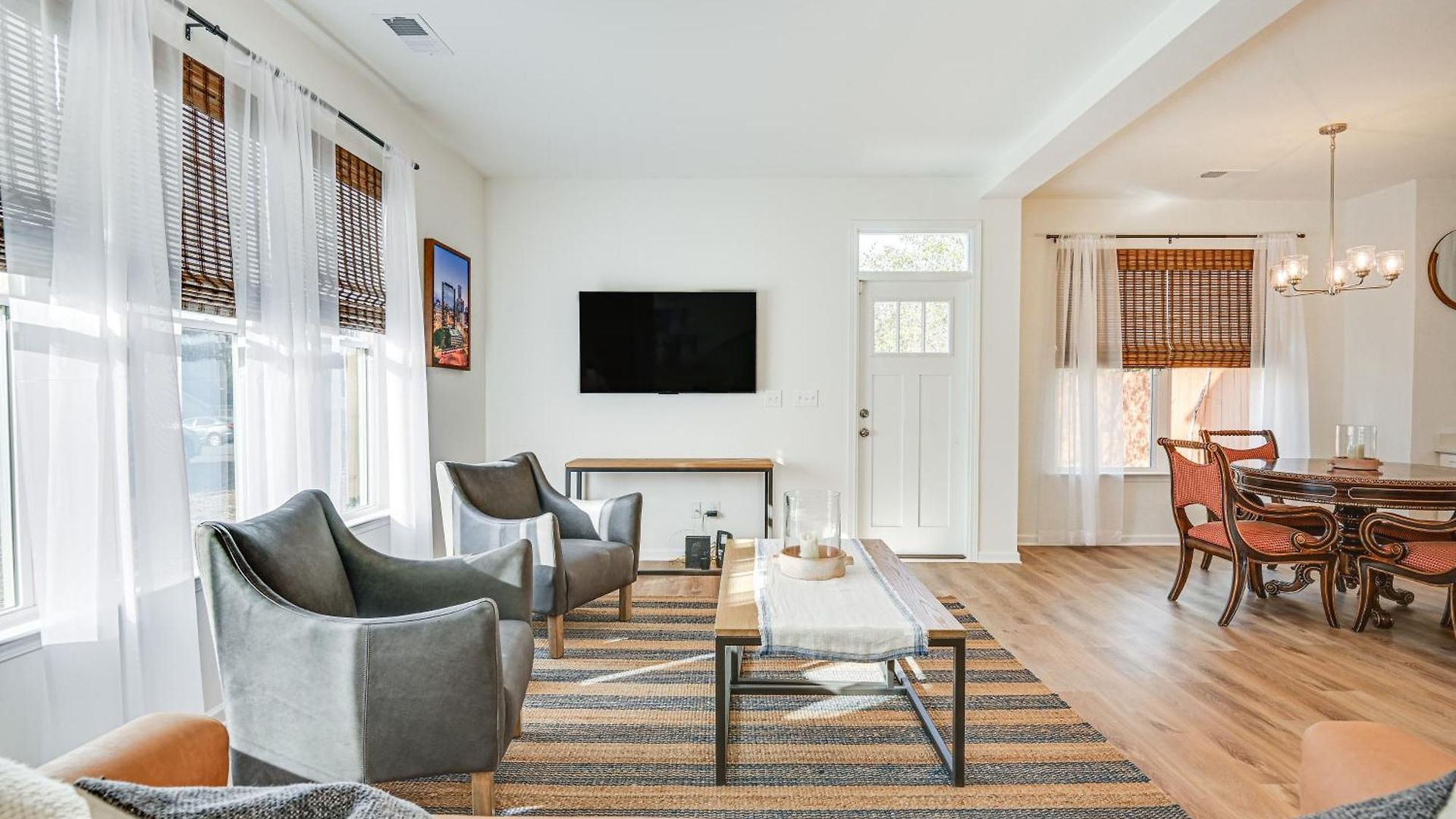 Charming Townhome: 6 Mi To Downtown! Charlotte