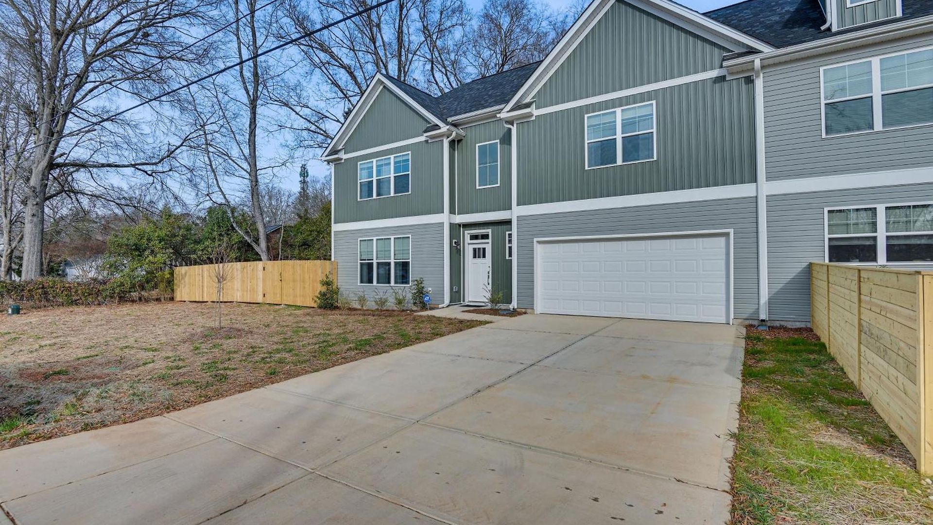 Charming Townhome: 6 Mi To Downtown! *
