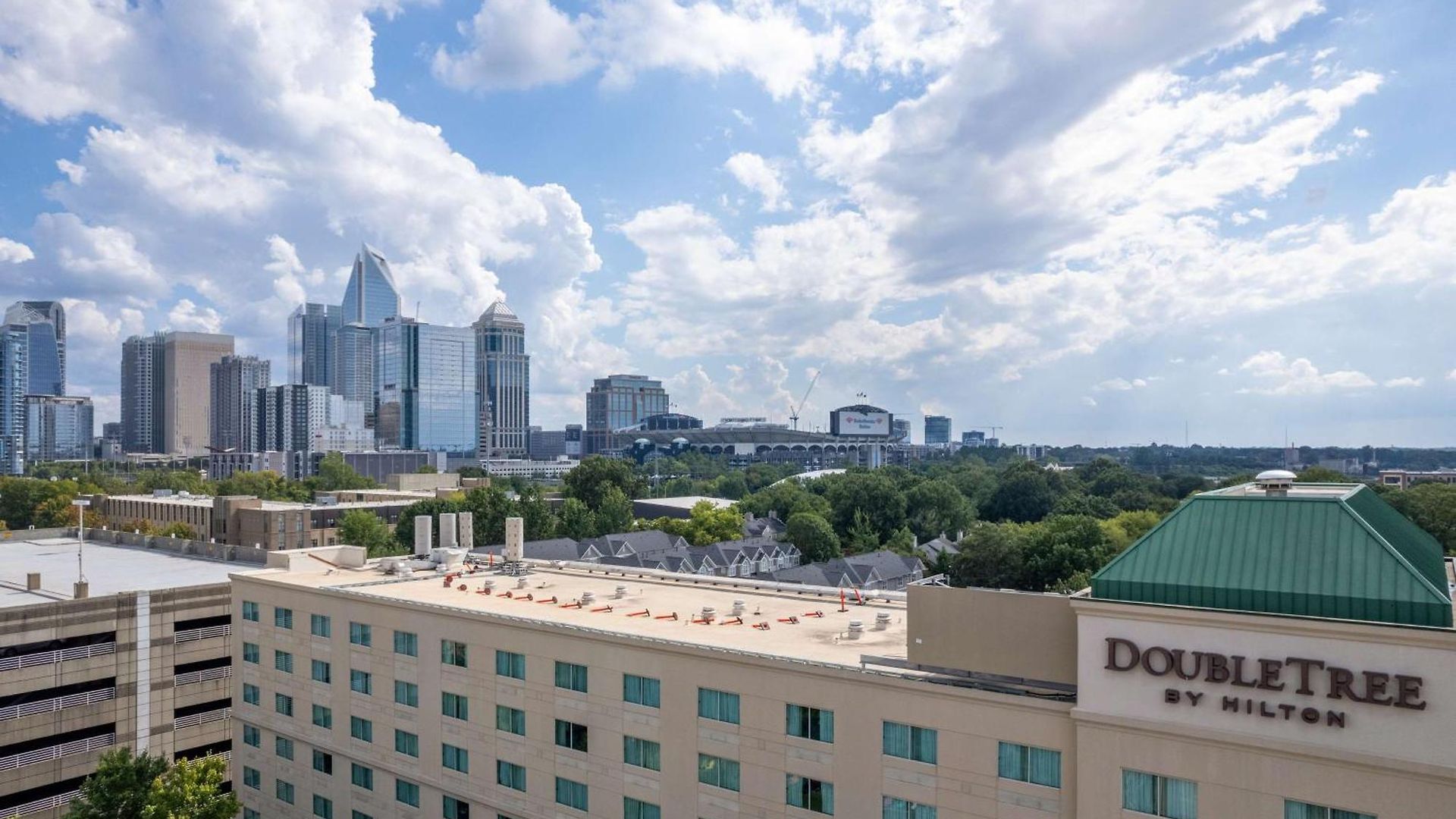 Doubletree By Hilton Uptown Hotel 3*