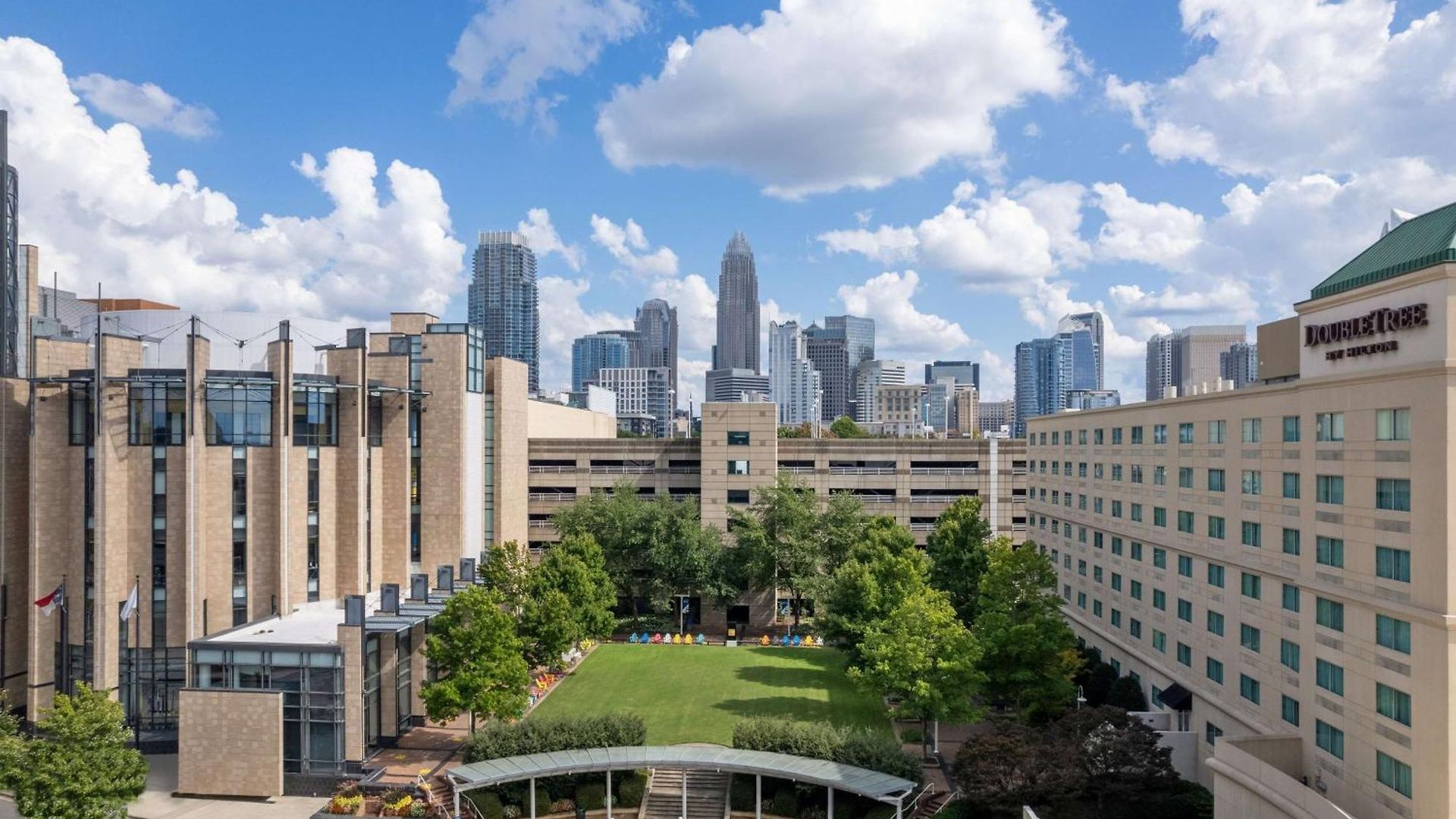 Hotel Doubletree By Hilton Uptown Charlotte