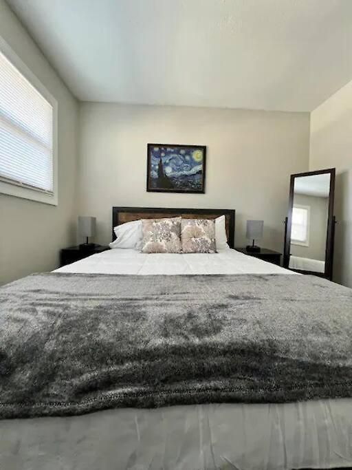 Apartment Gated 2br I 5 Min Uptown