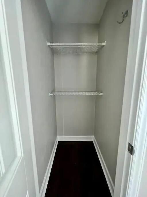 Gated 2br I 5 Min Uptown