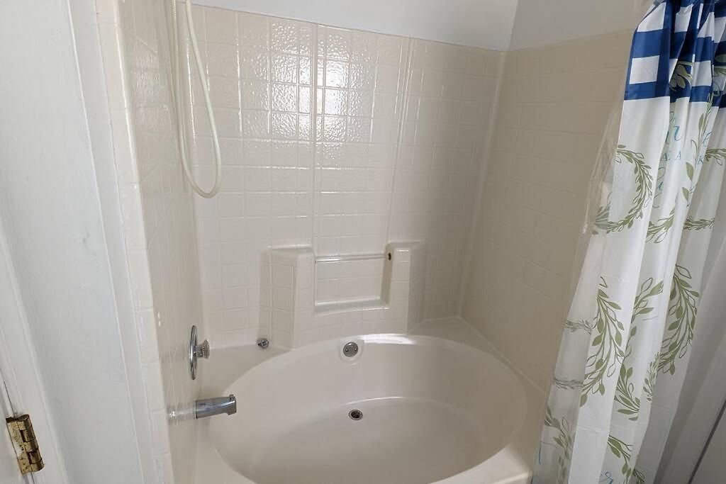 Haven - Uptown/airport Corridor Holiday home *