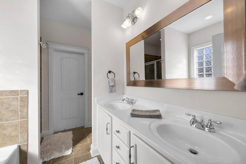 3br/3.5bath Uptown Aloft House. Holiday home *