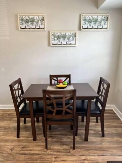 Apartment 5 Min Uptown I Fast Wi-fi & Private Patio