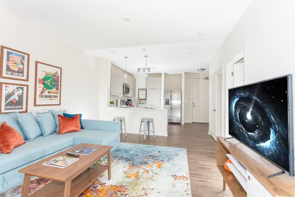 League Flats Uptown At West Trade Street Apartment Charlotte