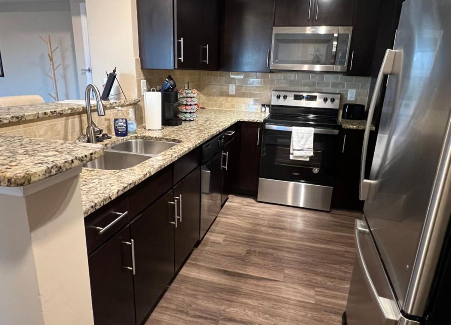Spacious 2 Bed, 2 Bath Uptown Gem In The Heart Of The City-parking-wi-fi-balcony-walk To Boa Stadium * Charlotte