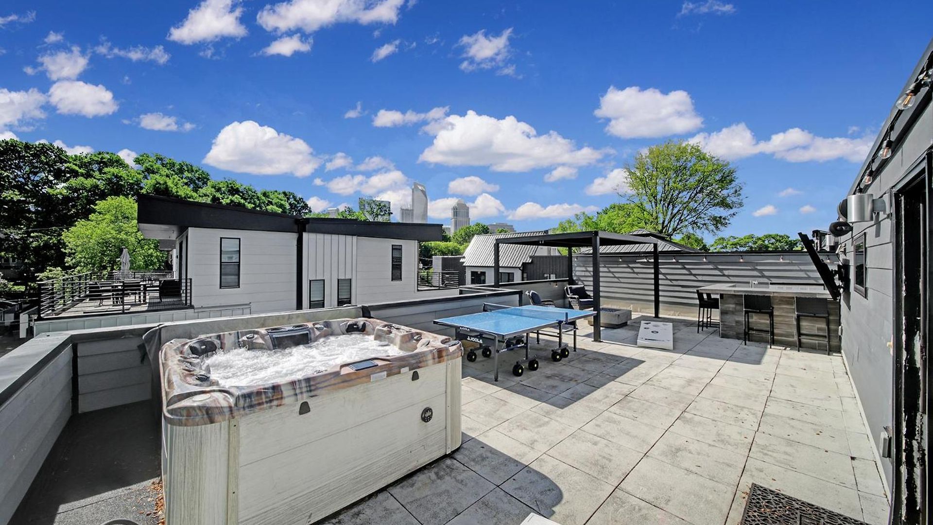 Holiday home 906 Westbrook B Views Rooftop Hot Tub And Short Walk To Stadium Charlotte