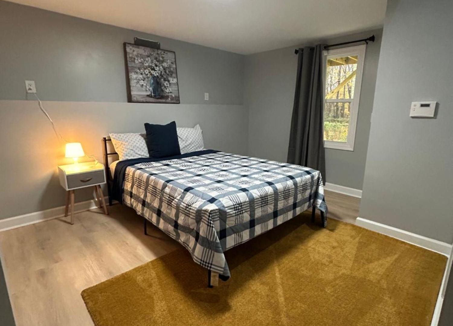 Comfy Spacious Lower Lvl Near Uptown, Noda & Unc