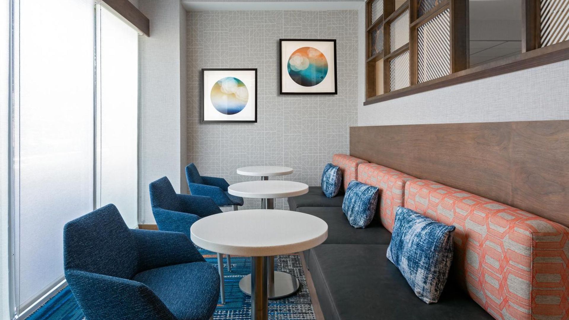 Hotel Hampton Uptown 3*