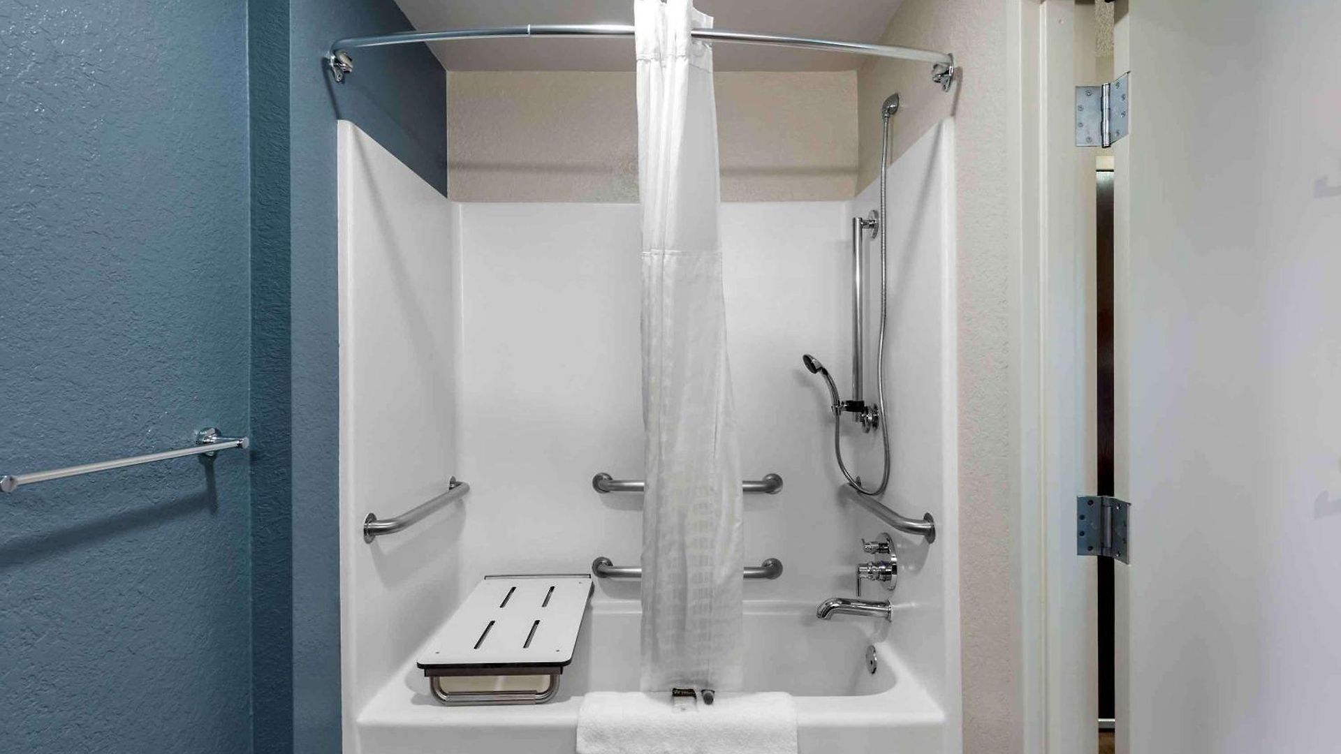 Extended Stay America Select Suites - Charlotte - University Place