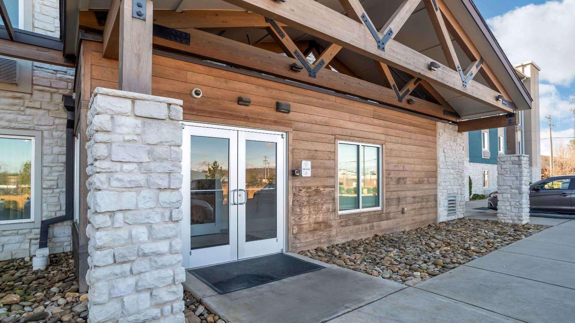 Extended America Select - - Northlake Hotel 3*
