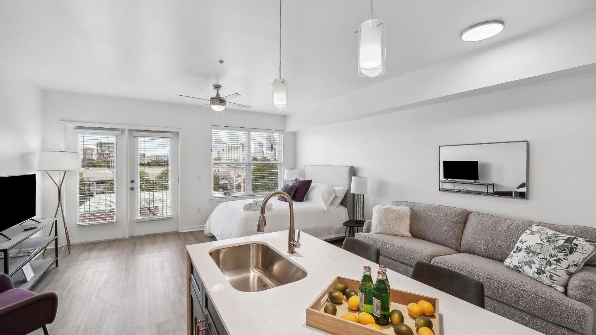 Premium And At Midtown 205 In Apartment *