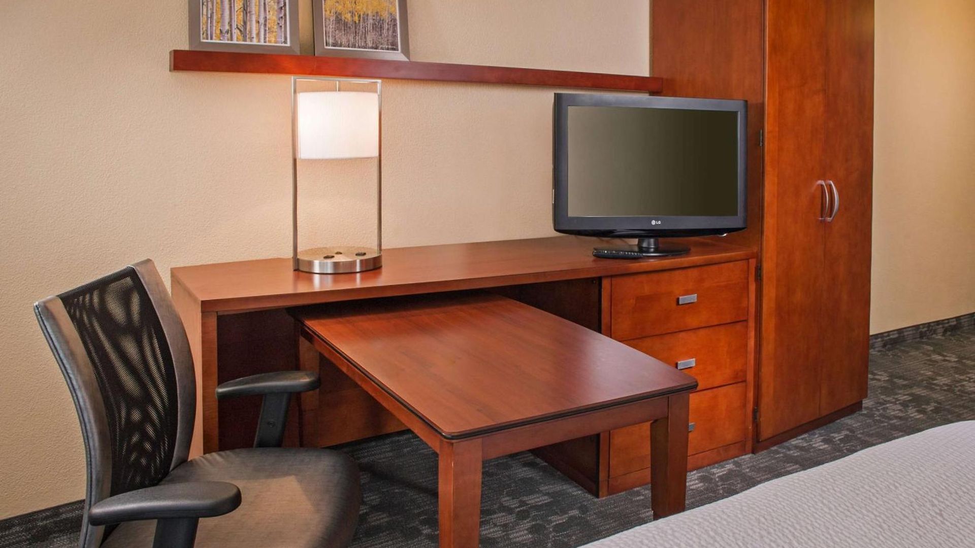 Sonesta Select Research Park Hotel