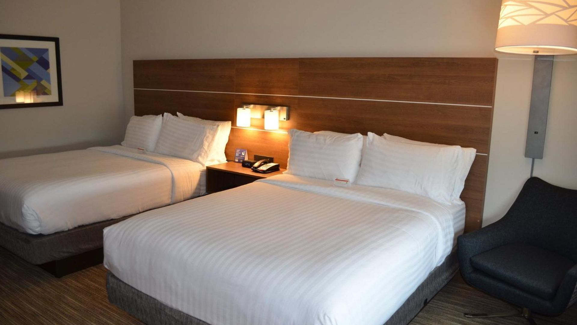 Express & - Ne - Area By Ihg