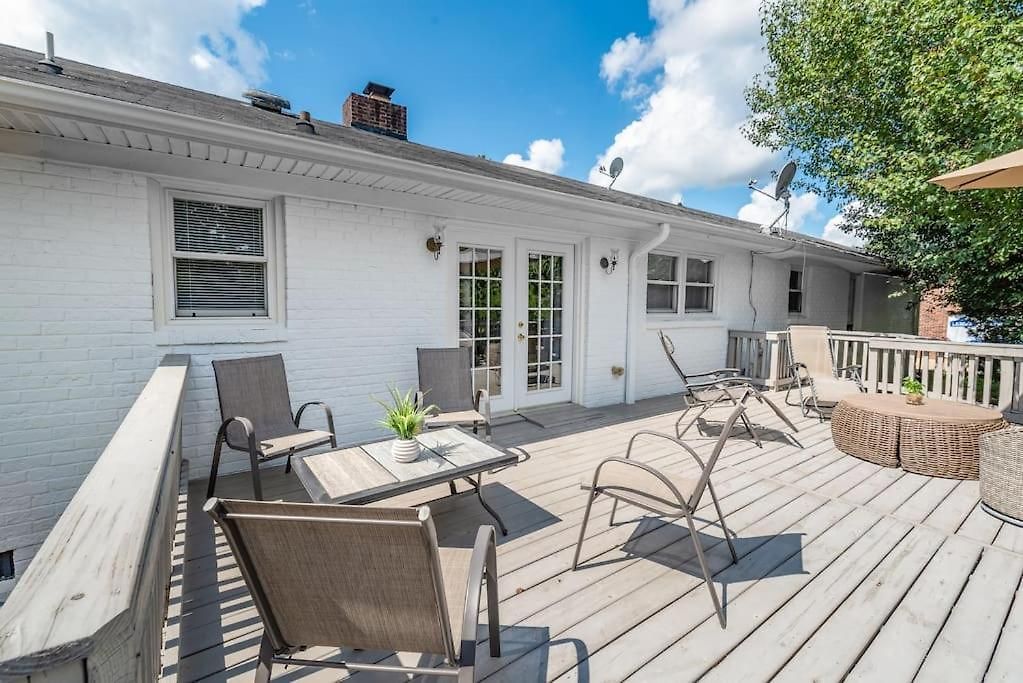 Charming, Cozy Close To Uptown, Airport & Whitewater Center *