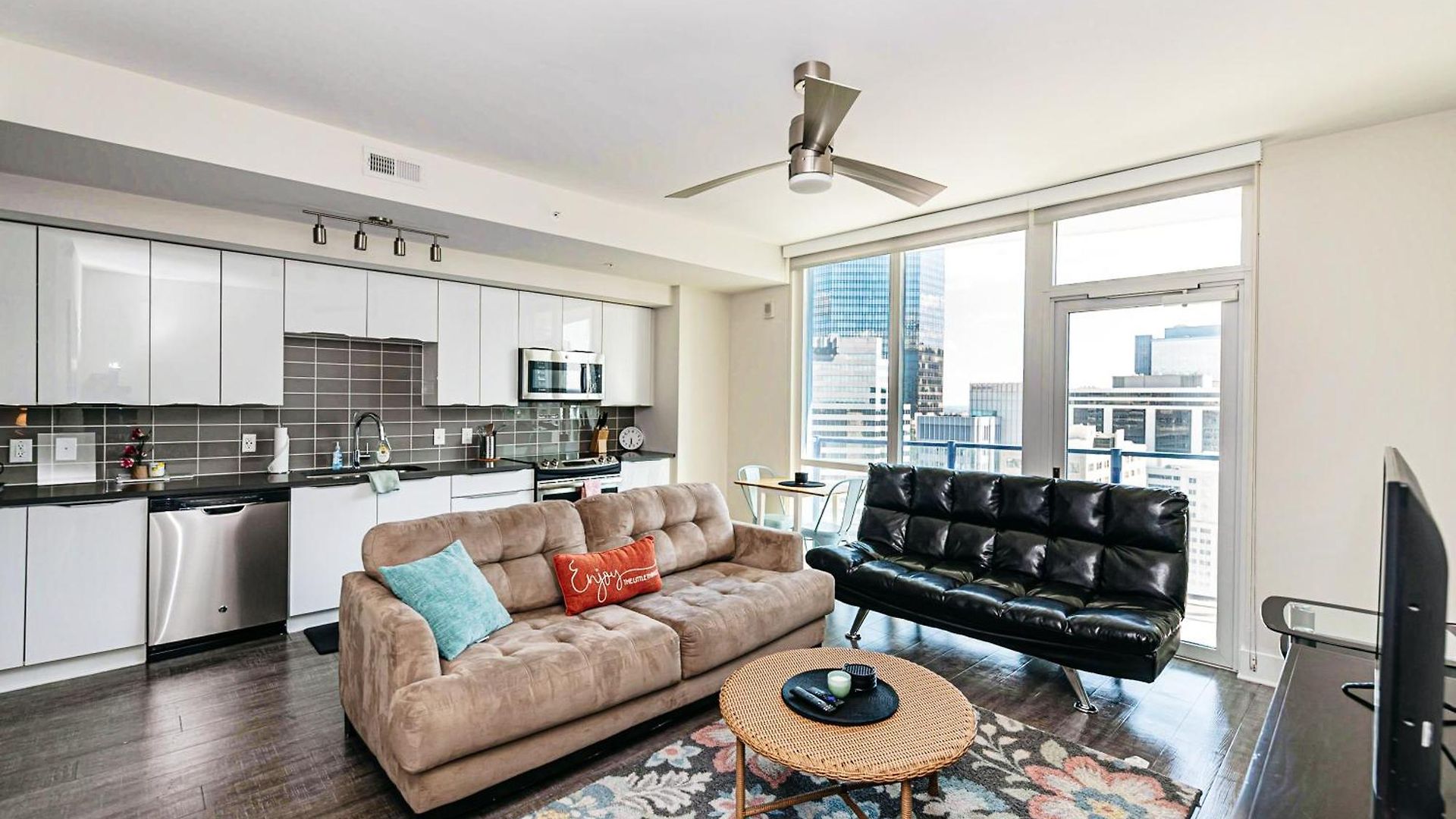 Corporate Uptown Furnished *