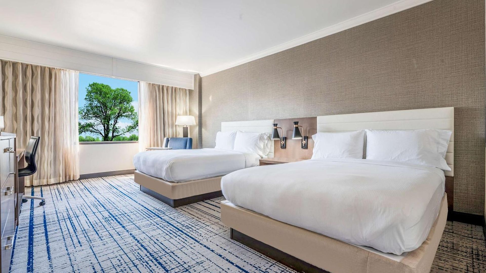 Hotel Doubletree By Hilton South Tyvola