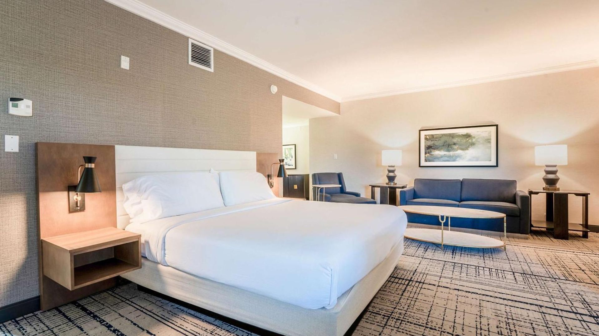 Doubletree By Hilton South Tyvola Hotel 4*