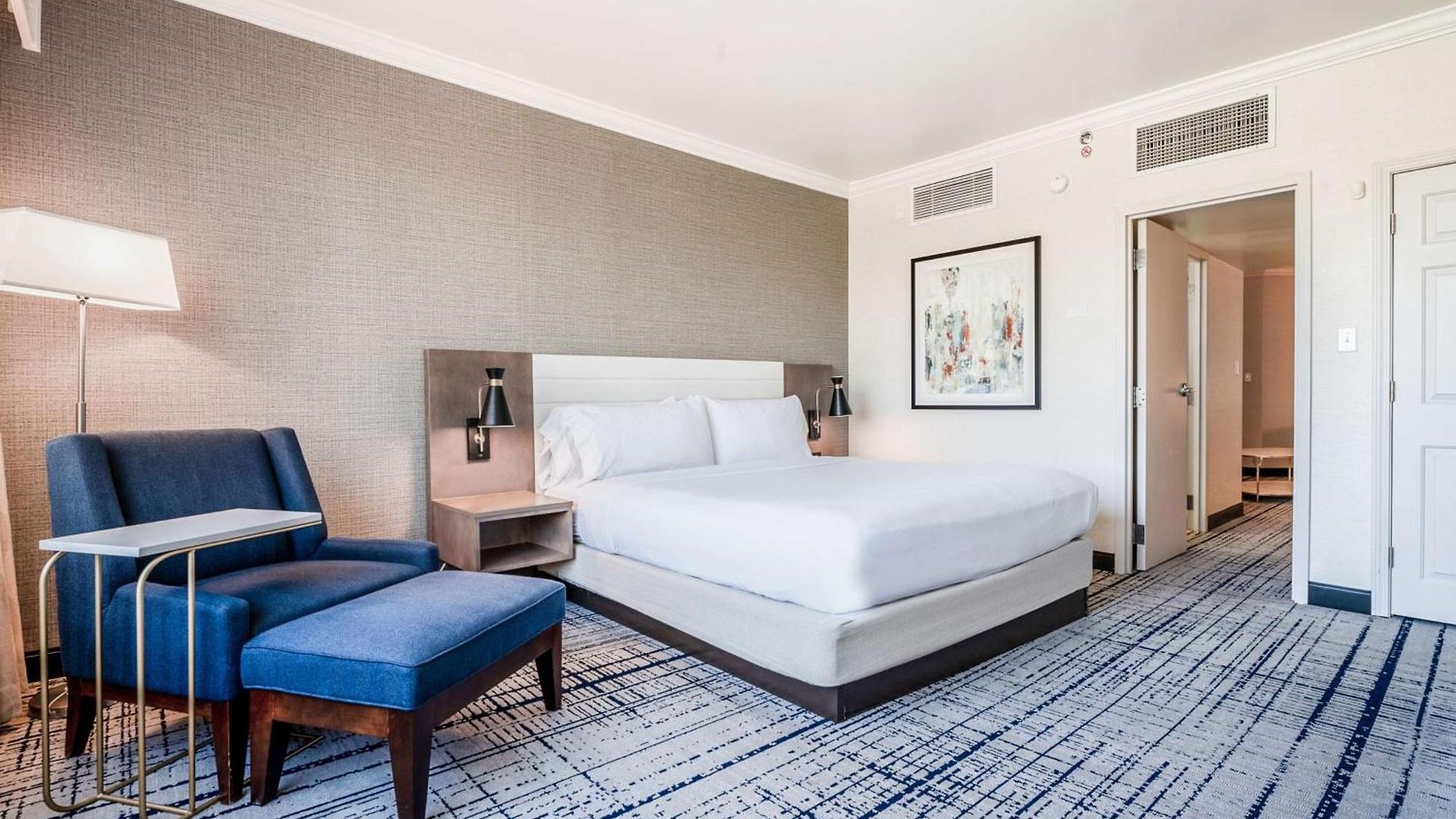 Doubletree By Hilton South Tyvola 4*