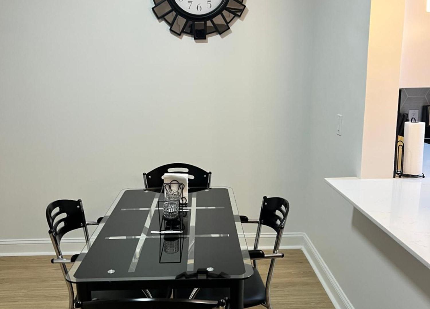 South Charlotte's Cozy & Modern Apartment Charlotte