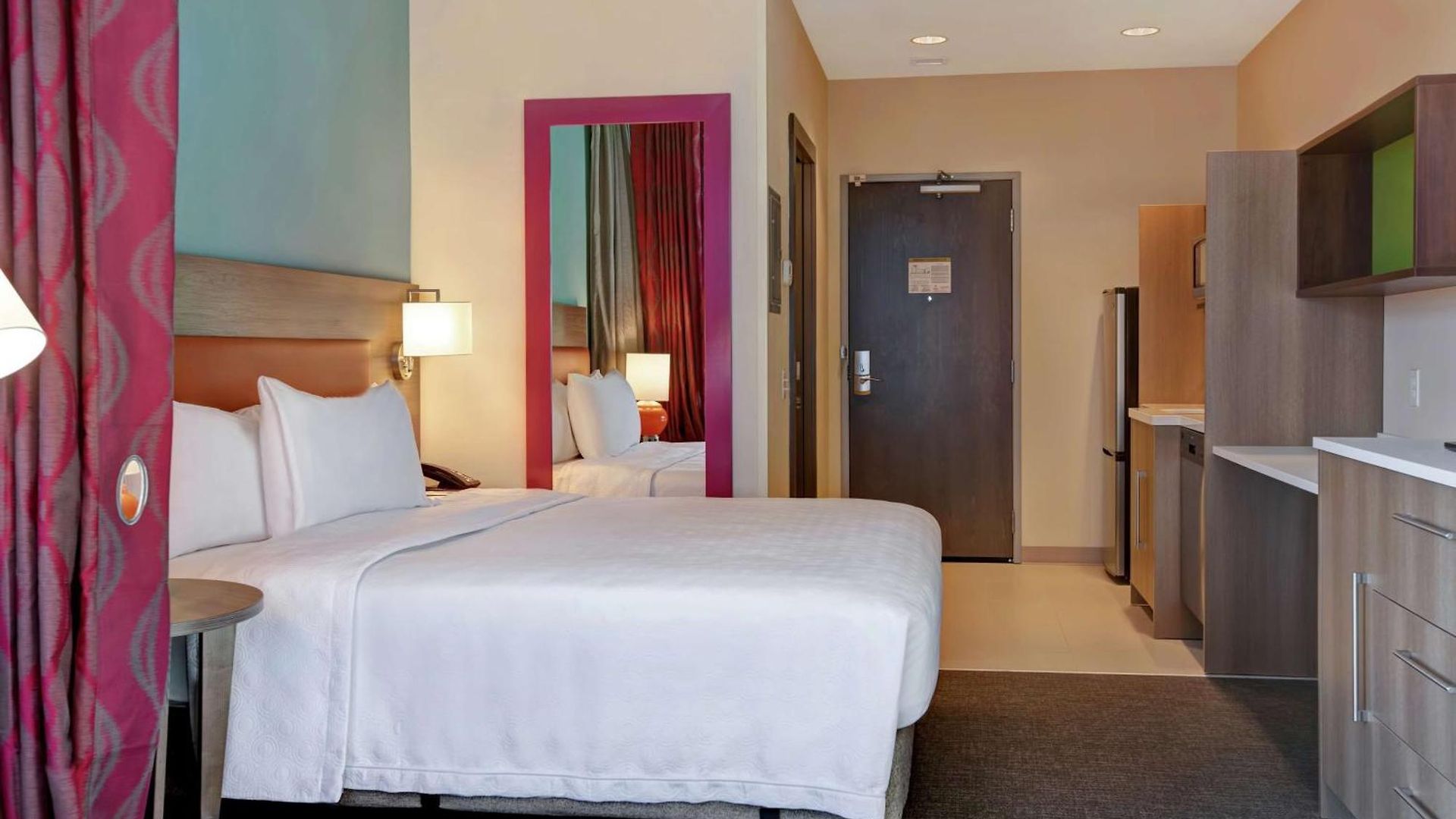 Home2 By Hilton Uptown Hotel