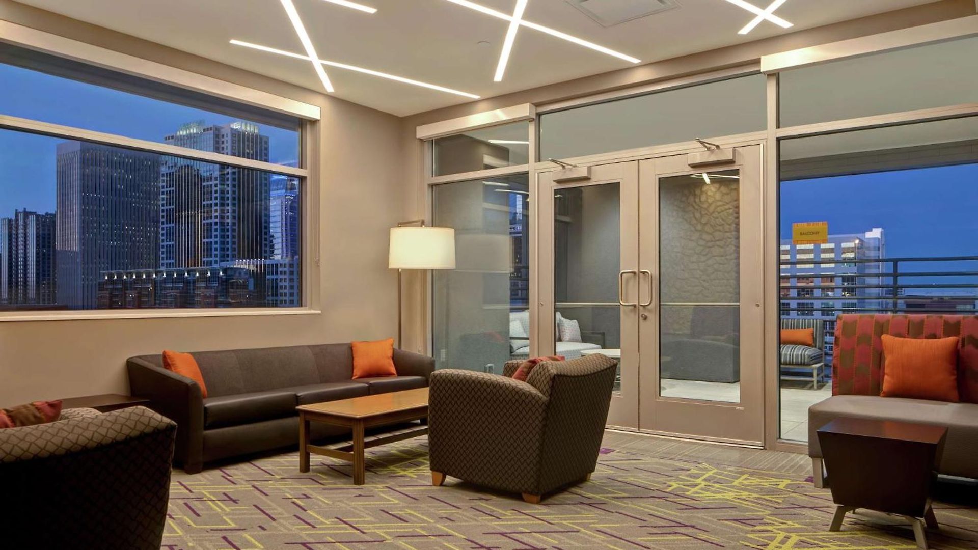 Hotel Home2 By Hilton Uptown