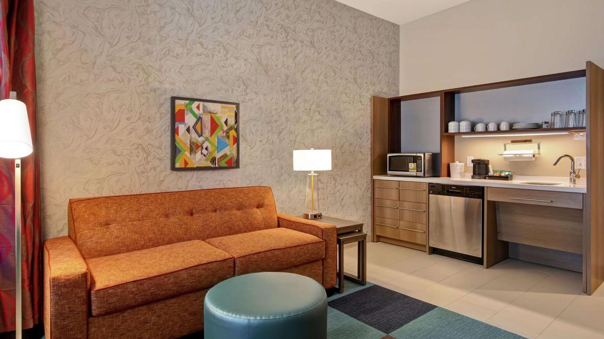 Home2 By Hilton Uptown Hotel 3*