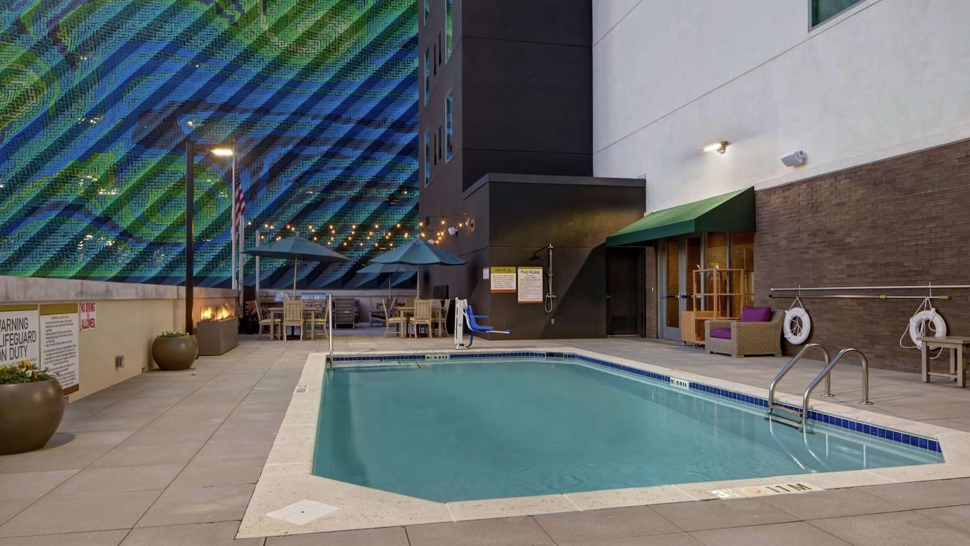 Home2 By Hilton Uptown Hotel