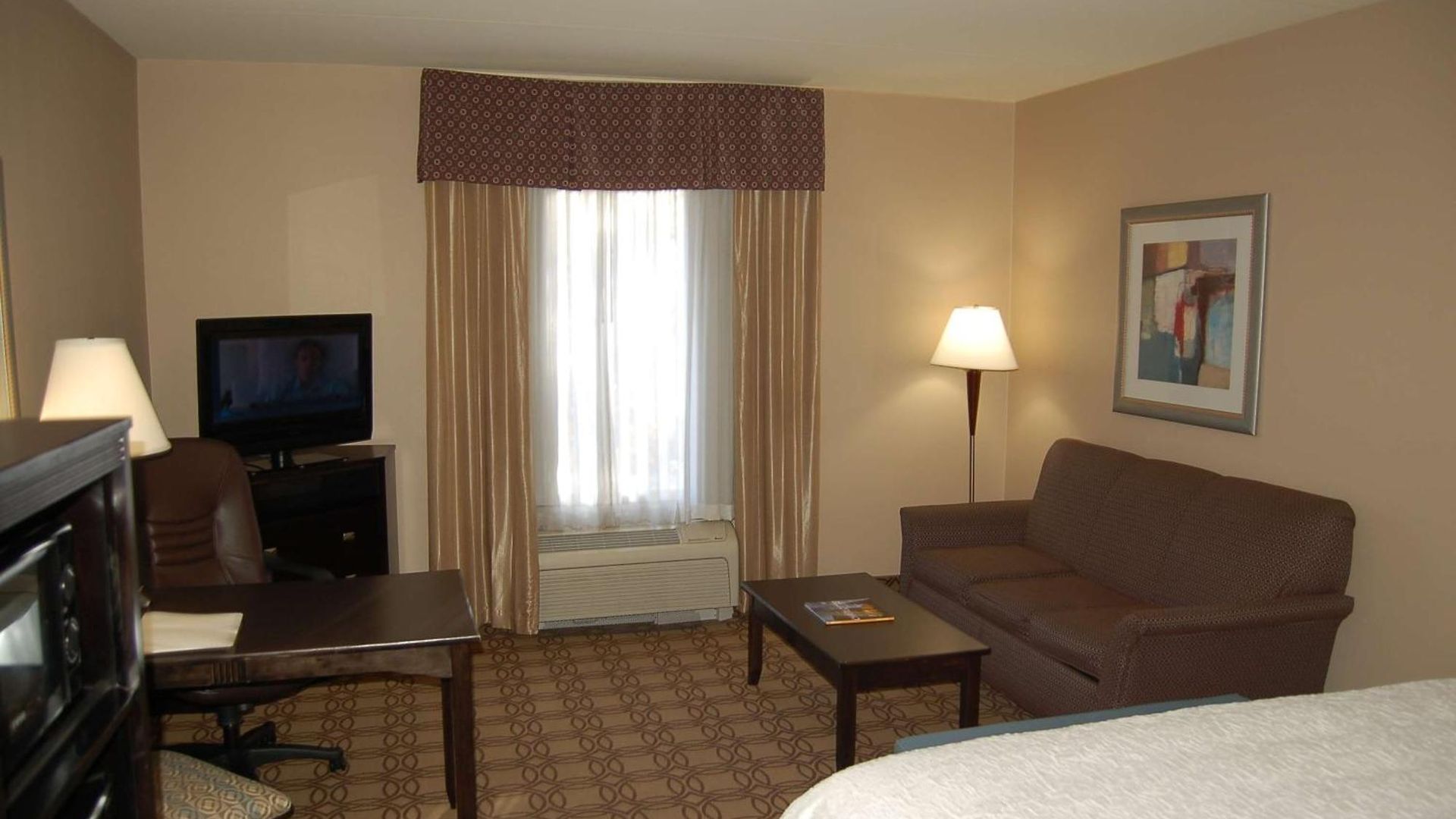 Hampton & Charlotte-airport Hotel