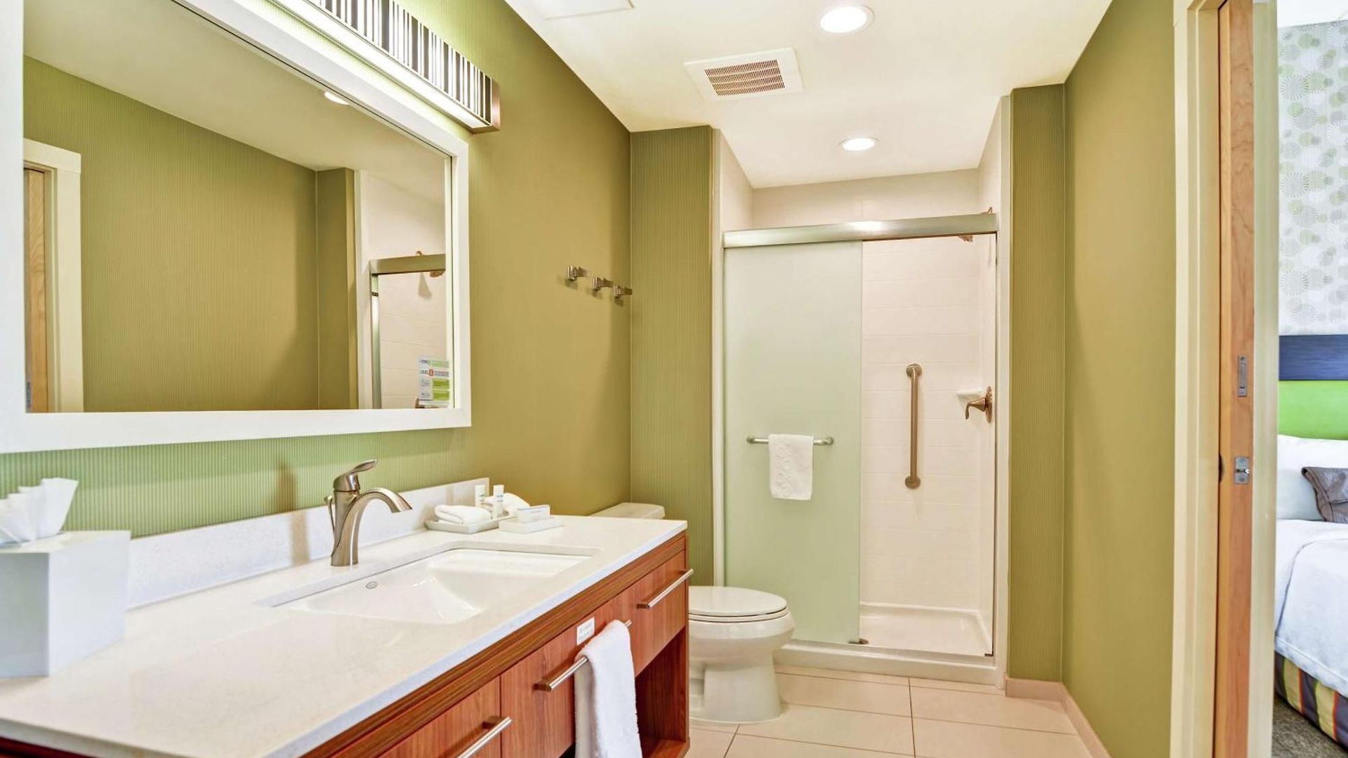 Hotel Home2 By Hilton Airport 3*