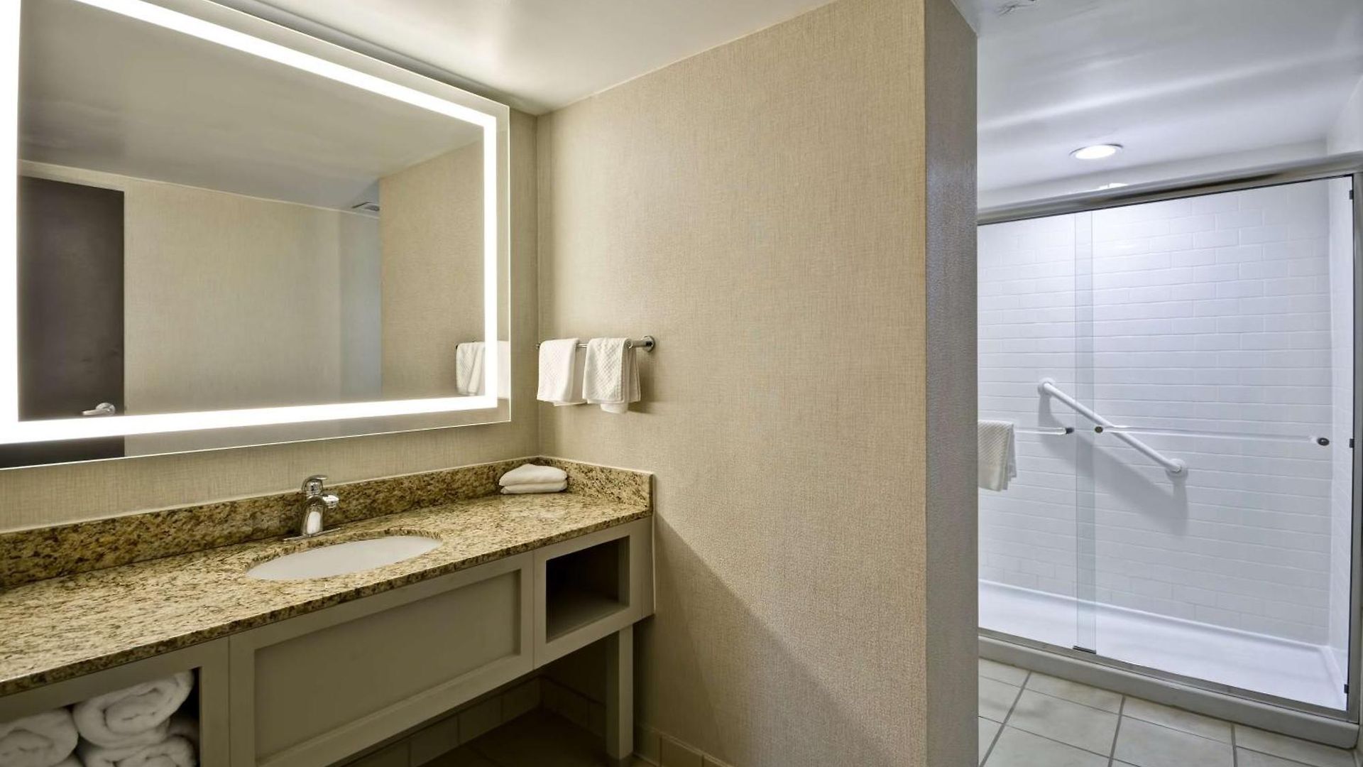 Embassy Hotel Charlotte