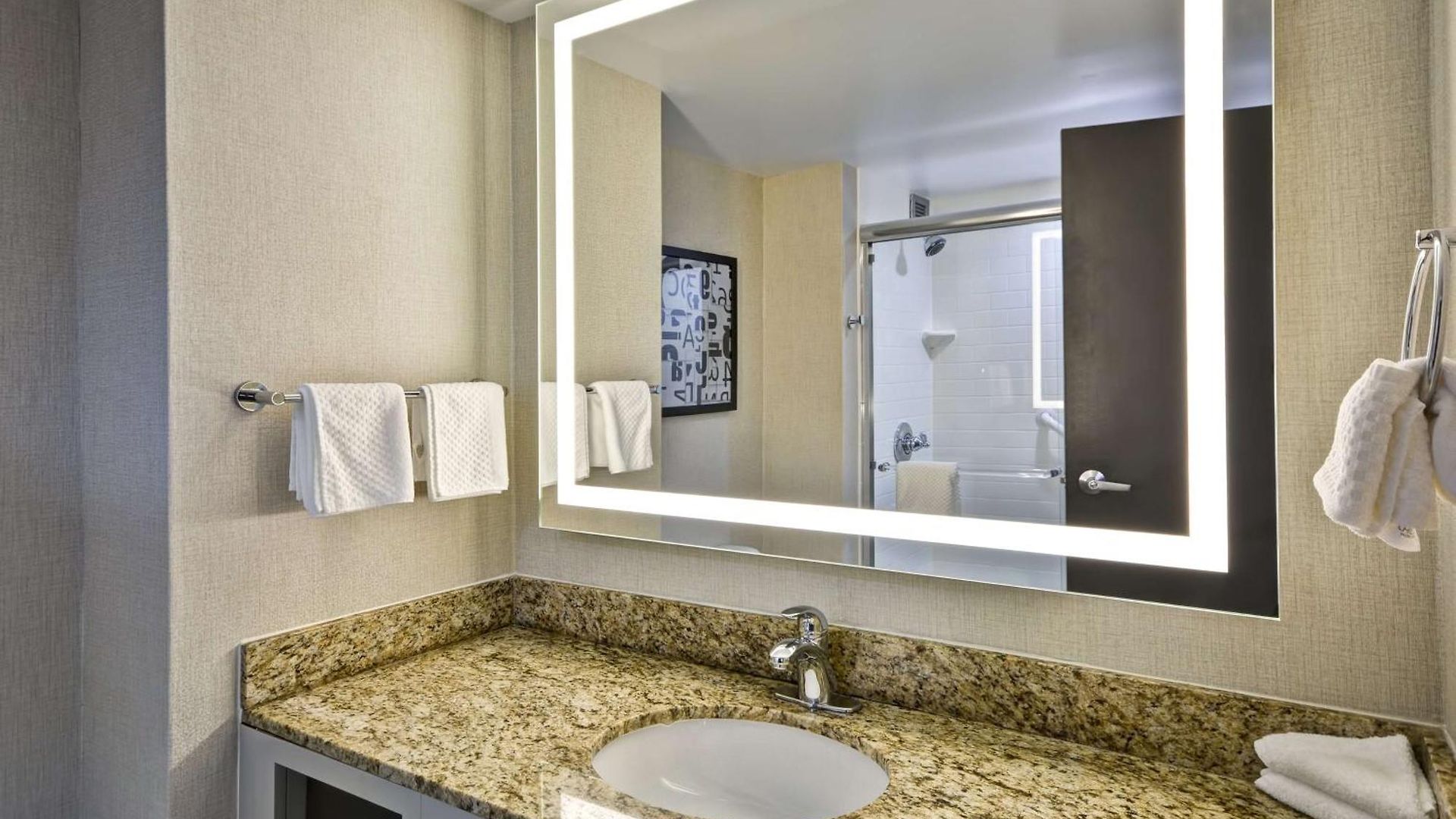 Embassy 3* Charlotte
