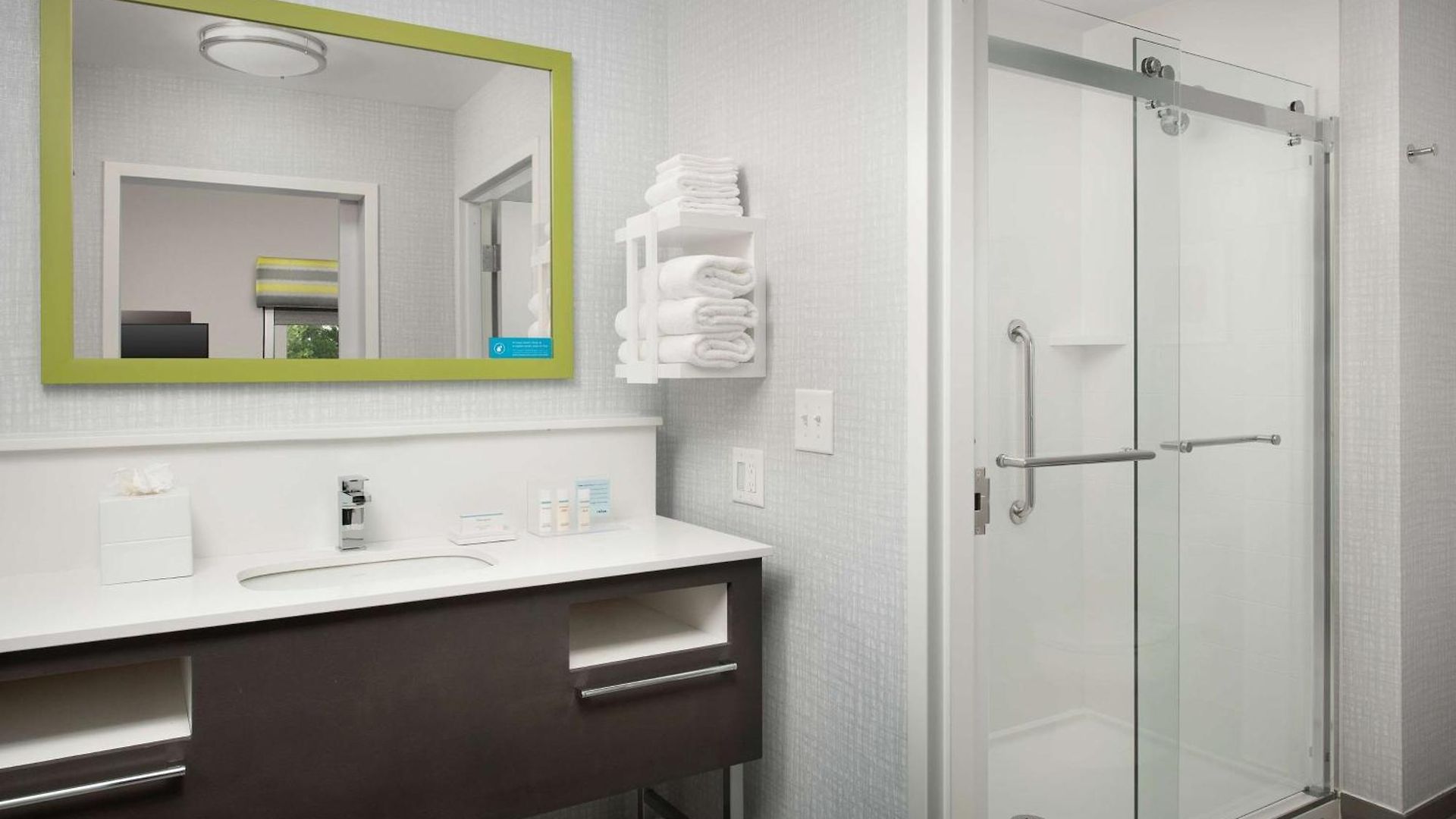 Hampton & Airport Pointe Charlotte