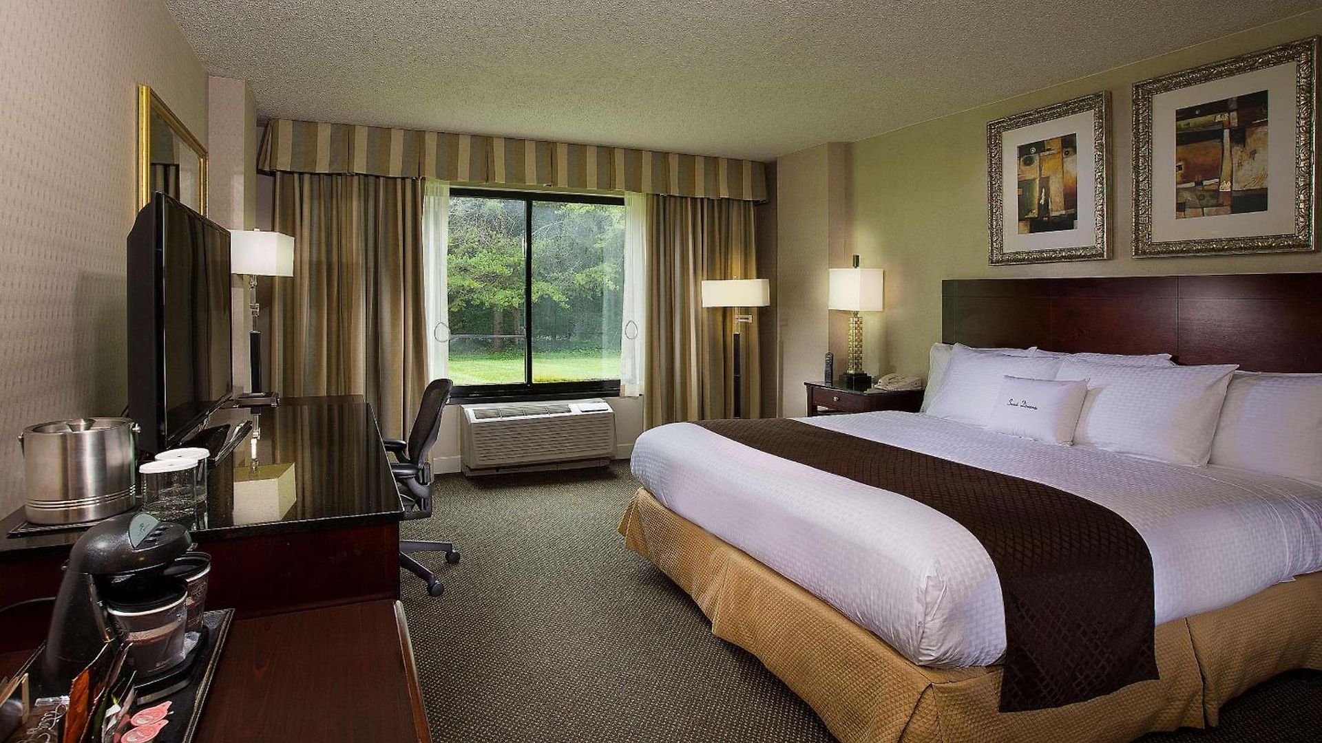 Doubletree By Hilton Airport Hotel 4*